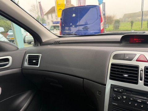 Peugeot 307 1.6 16v SE 5dr (a/c) 17