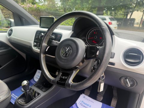 Volkswagen Up 1.0 Street up! Euro 6 3dr 36