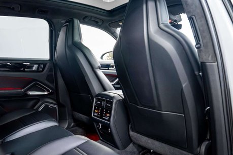 Porsche Cayenne 4.0T V8 GPF Turbo SUV 5dr Petrol TiptronicS 4WD Euro 6 (s/s) (550 ps) 22