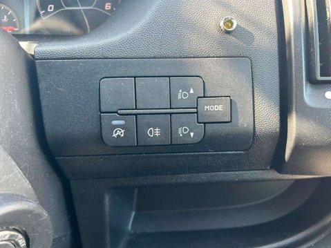 Peugeot Boxer 2.2 BlueHDi 335 Professional Panel Van 5dr Diesel Manual L2 H2 Euro 6 (s/s) 14