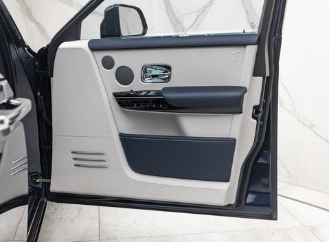 Rolls-Royce Phantom VIII EWB 12