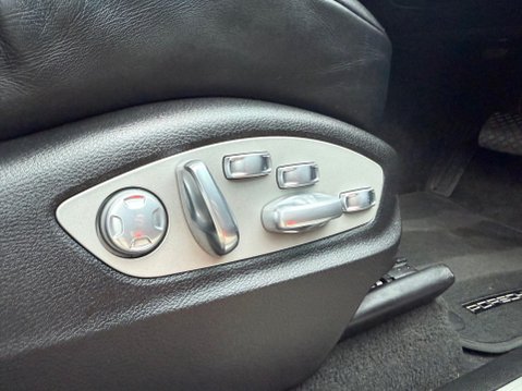 Porsche Macan 3.0 TD V6 S PDK 4WD Euro 6 (s/s) 5dr 31