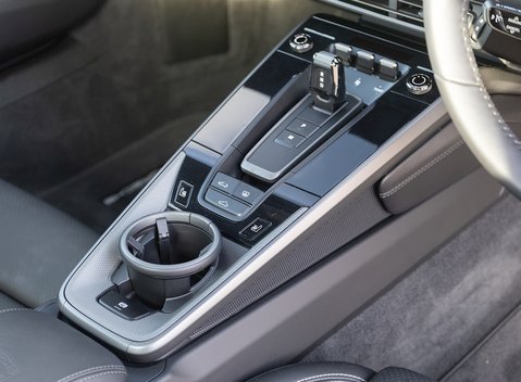 Porsche 911 Carrera 4S (992) 22