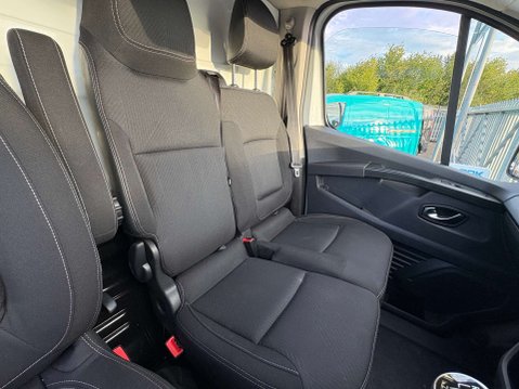 Renault Trafic 2.0 dCi Blue SL28 Sport Panel Van 5dr Diesel Manual L1 H1 Euro 6 (s/s) (130 20