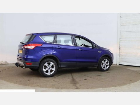 Ford Kuga 2.0 TDCi Zetec 2WD Euro 6 (s/s) 5dr 9