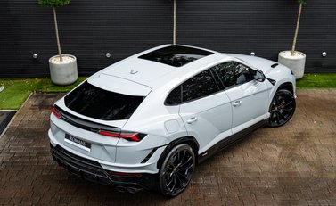 Lamborghini Urus S 4