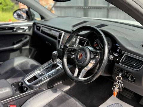 Porsche Macan 3.0 Macan S D Semi-Auto 4WD 5dr 48