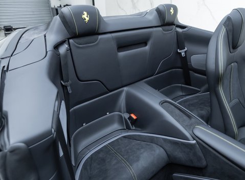 Ferrari Roma SPIDER 19