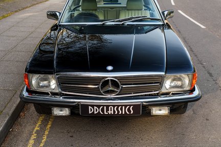 Mercedes-Benz SL Series 380 SL 7