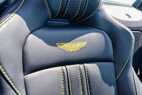 Aston Martin Vantage Roadster 14