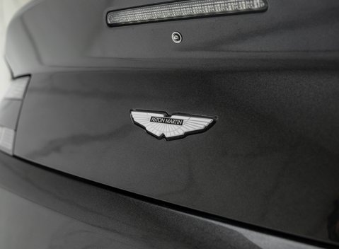 Aston Martin V12 Vantage S 41