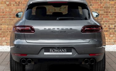 Porsche Macan GTS 5