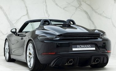 Porsche 718 Boxster Spyder 4