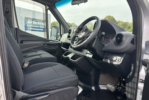 Mercedes-Benz Sprinter 315 Cdi Progressive 9g-Tronic Dropside Truck 15