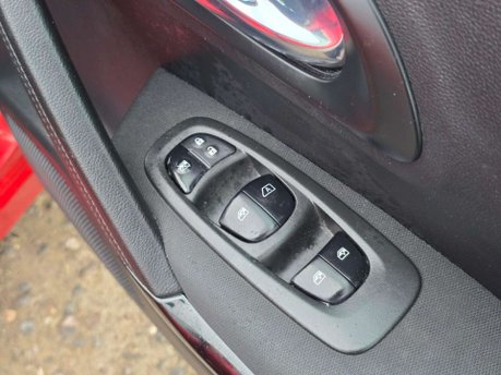 Renault Kadjar 1.5 dCi Dynamique Nav SUV 5dr Diesel EDC Euro 6 (s/s) (110 ps) 29