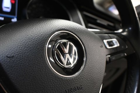 Volkswagen Passat 2.0 Passat Alltrack TDI BlueMotion Technology 4Motion Semi-Auto 4WD 5dr 38