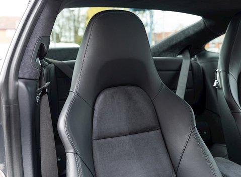 Porsche 911 Turbo S (991.2) 13