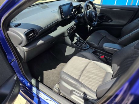Toyota Yaris 1.5 VVT-h Dynamic Hatchback 5dr Petrol Hybrid E-CVT Euro 6 (s/s) (116 ps) 31