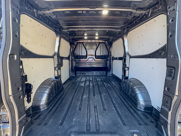 Ford Transit Custom SWB L1H1 Limited 300 Air Con Alloys Camera Sensors EURO 6 NO VAT 9