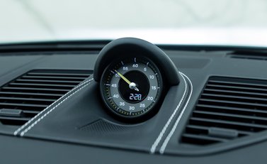 Porsche 911 GT3 TOURING (992.2) 20