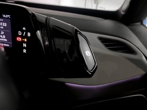 Volkswagen ID.3 Pro Performance 58kWh Family Hatchback 5dr Electric Auto (204 ps) Cruise C 16