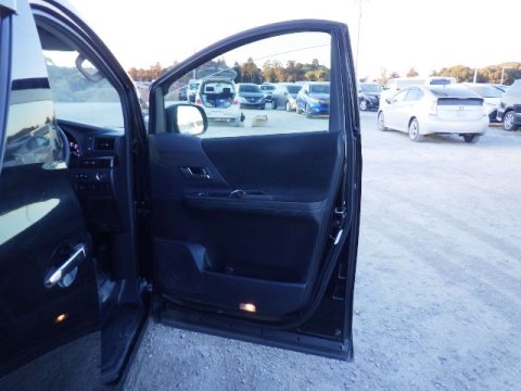 Toyota Vellfire Sunroof 17