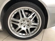 Mercedes-Benz SL Series SL500 V8 35