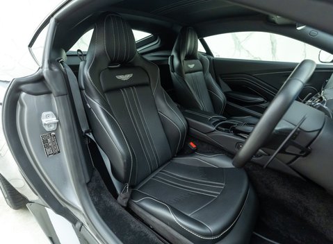 Aston Martin V8 Vantage 12