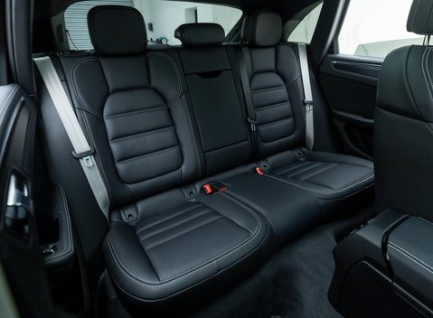 Porsche Macan GTS 17