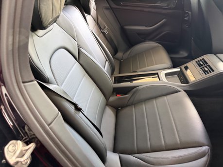 Porsche Panamera PDK 41