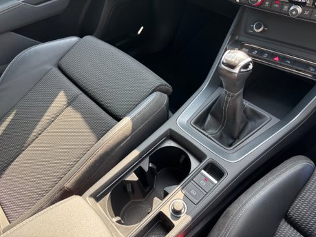 Audi Q3 1.5 TFSI CoD 35 S line Sportback 5dr Petrol Manual Euro 6 (s/s) (150 ps) 32