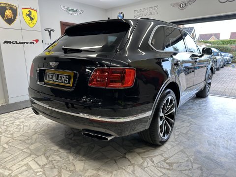 Bentley Bentayga W12 6.0 mulliner spec 4