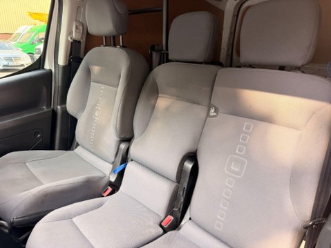 Citroen Berlingo 1.6 HDi 625 Enterprise Panel Van 5dr Diesel Manual L1 (Euro 5) (135 g/km, 7 35