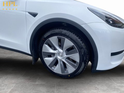 Tesla Model Y SUV 5dr Electric Auto RWD (346 ps) 9