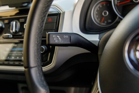 Volkswagen Up HIGH UP TSI BLUEMOTION TECHNOLOGY 16