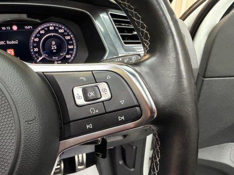 Volkswagen Tiguan 2.0 TDI BlueMotion Tech R-Line Euro 6 (s/s) 5dr 66