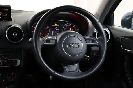 Audi A1 TFSI SPORT 43
