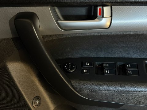 Kia Sorento CRDI KX-3 SAT NAV 23