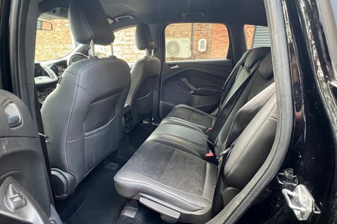 Ford Kuga ST-LINE TDCI - 8 SERVICES - AWAITING PREPARATION 6