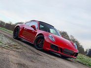 Porsche 911 CARRERA GTS PDK 19