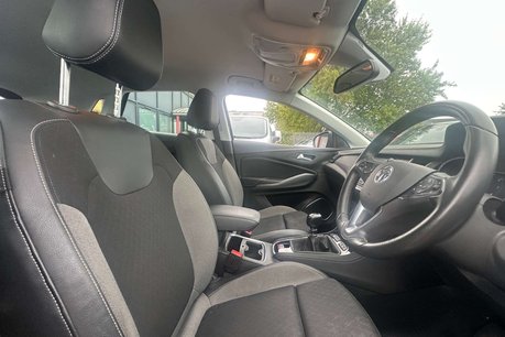 Vauxhall Grandland X 1.2 Turbo GPF Sport Nav SUV 5dr Petrol Manual Euro 6 (s/s) (130 ps) 9
