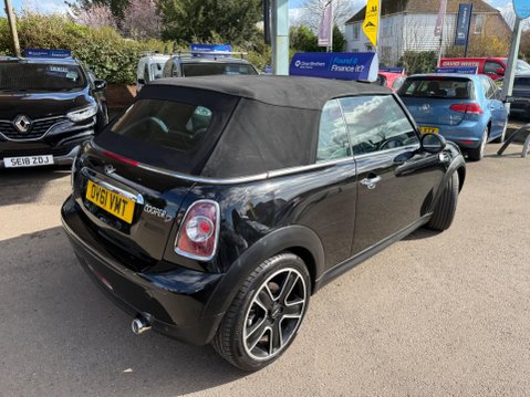 Mini Convertible 2.0 Cooper D Auto Euro 5 2dr 17