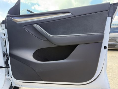 Tesla Model Y (Dual Motor) Performance SUV 5dr Electric Auto 4WDE (426 bhp) 31