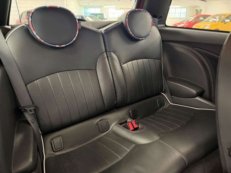 Mini Hatch 1.6 Cooper D London 2012 Euro 5 (s/s) 3dr 15