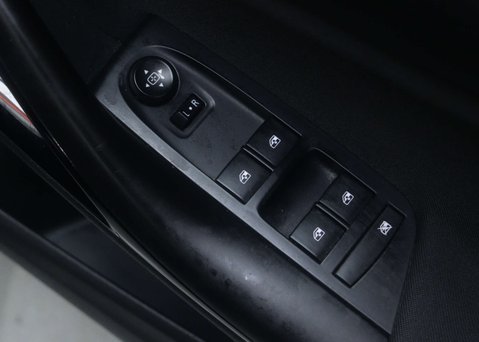 Vauxhall Astra 1.4 Astra SRi VX-Line Nav T S/S 5dr 35