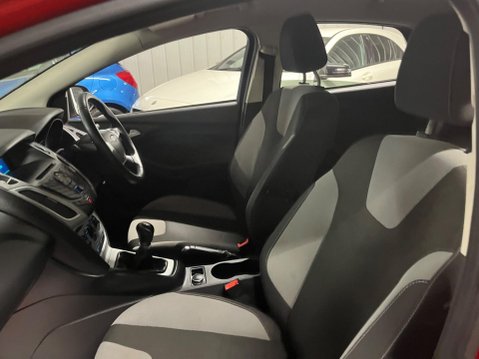 Ford Focus 1.0T EcoBoost Zetec Euro 5 (s/s) 5dr 16