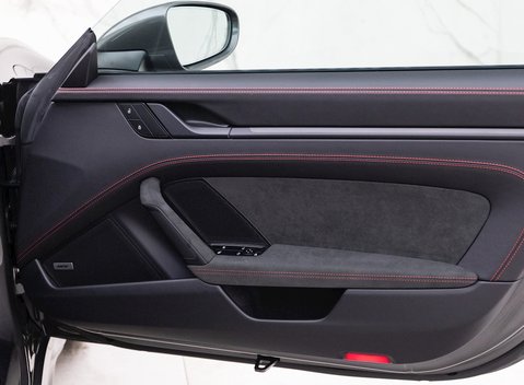 Porsche 911 Carrera GTS (992) 19
