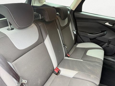 Ford Focus 1.0T EcoBoost Zetec Euro 5 (s/s) 5dr 14