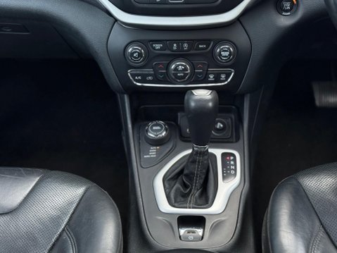 Jeep Cherokee 2.2 MultiJetII Overland Auto 4WD Euro 6 (s/s) 5dr 58