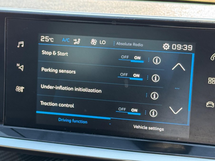 2020 Peugeot 208 — image 19